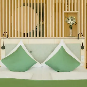 Krone Oettingen Hotel Oettingen in Bayern
